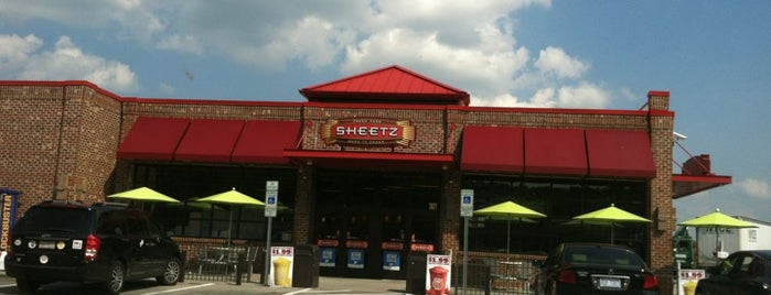 SHEETZ is one of Loriさんのお気に入りスポット.