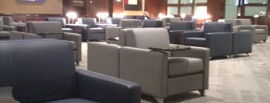 Admirals Club is one of Chrisさんのお気に入りスポット.