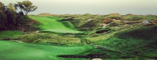Whistling Straits Golf Course is one of สถานที่ที่ Chris ถูกใจ.