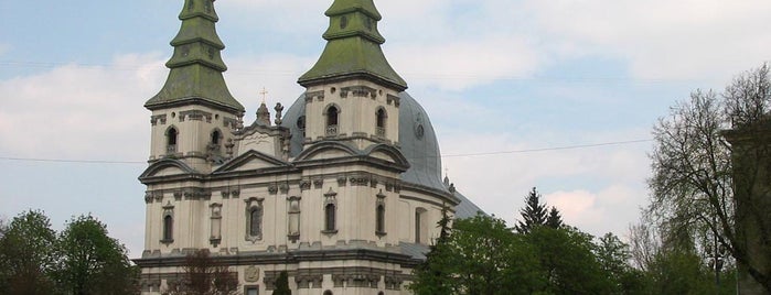 Катедральний собор УГКЦ is one of Tempat yang Disukai Maksym.