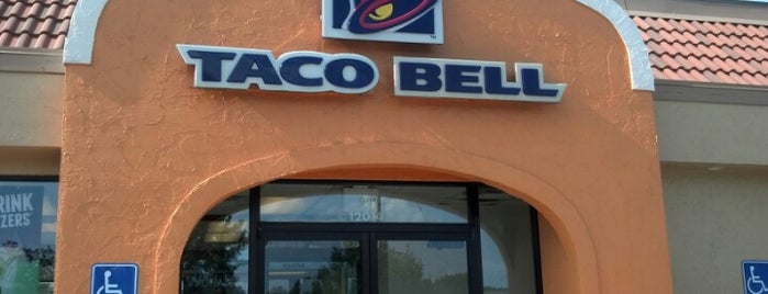 Taco Bell is one of Lugares favoritos de Becky Wilson.