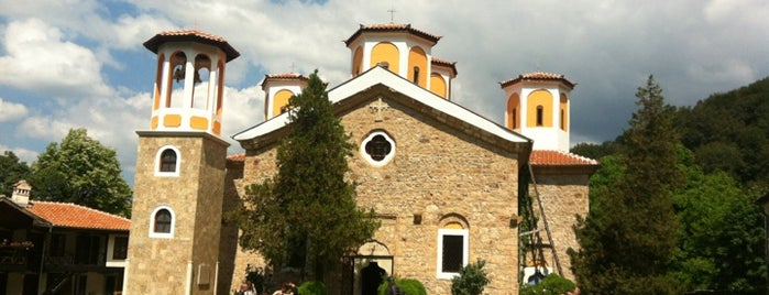 Етрополски манастир "Св. Троица" is one of 100 национални туристически обекта.