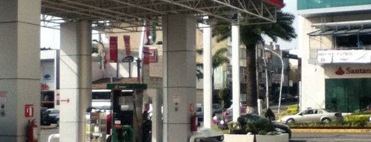 Gasolinera is one of Tempat yang Disukai Antonio.