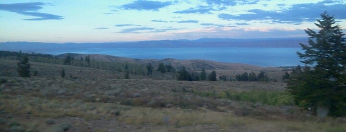 Bear Lake is one of Utah's must visit venues.
