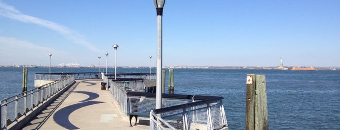 Louis Valentino Jr Park & Pier is one of Visiter New-York.