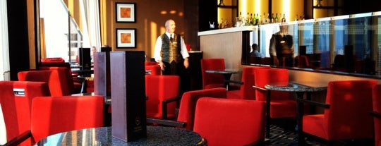 Club Lounge is one of Tempat yang Disukai Firulight.