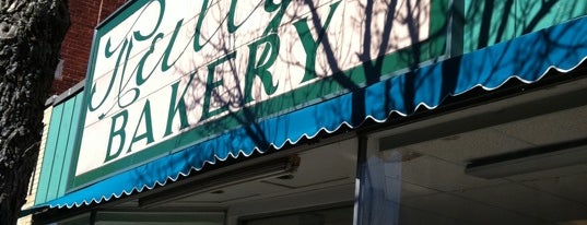 Reilly's Bakery is one of สถานที่ที่บันทึกไว้ของ Dana.