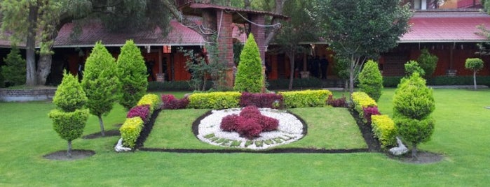 Colegio Baden Powell is one of Lieux qui ont plu à Mauricio.