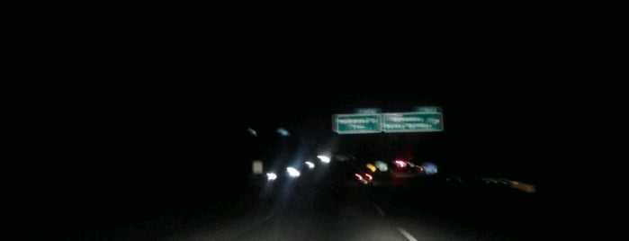 GA 400: Exit 6 Northridge Rd is one of Posti che sono piaciuti a Chester.