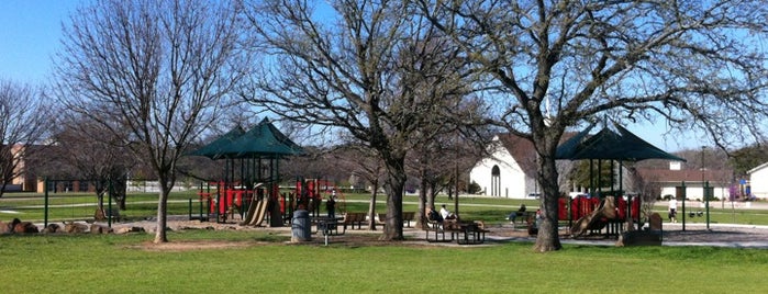 Wimbledon Park is one of Playgrounds.