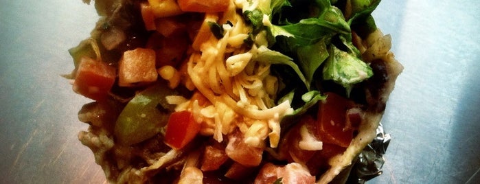 Chipotle Mexican Grill is one of Posti che sono piaciuti a KristiaMarie.