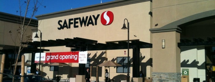 Safeway is one of Orte, die Ryan gefallen.