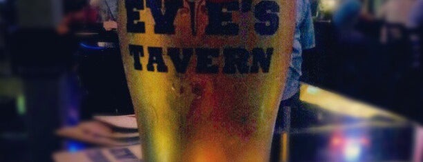 Evie's Tavern is one of DRINKING in SRQ.