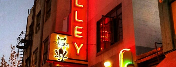 Guthrie's Alley Cat is one of Tempat yang Disukai J.