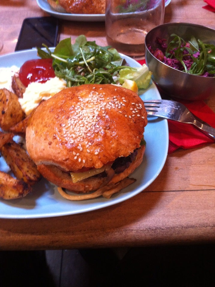 fast-food-restaurant
