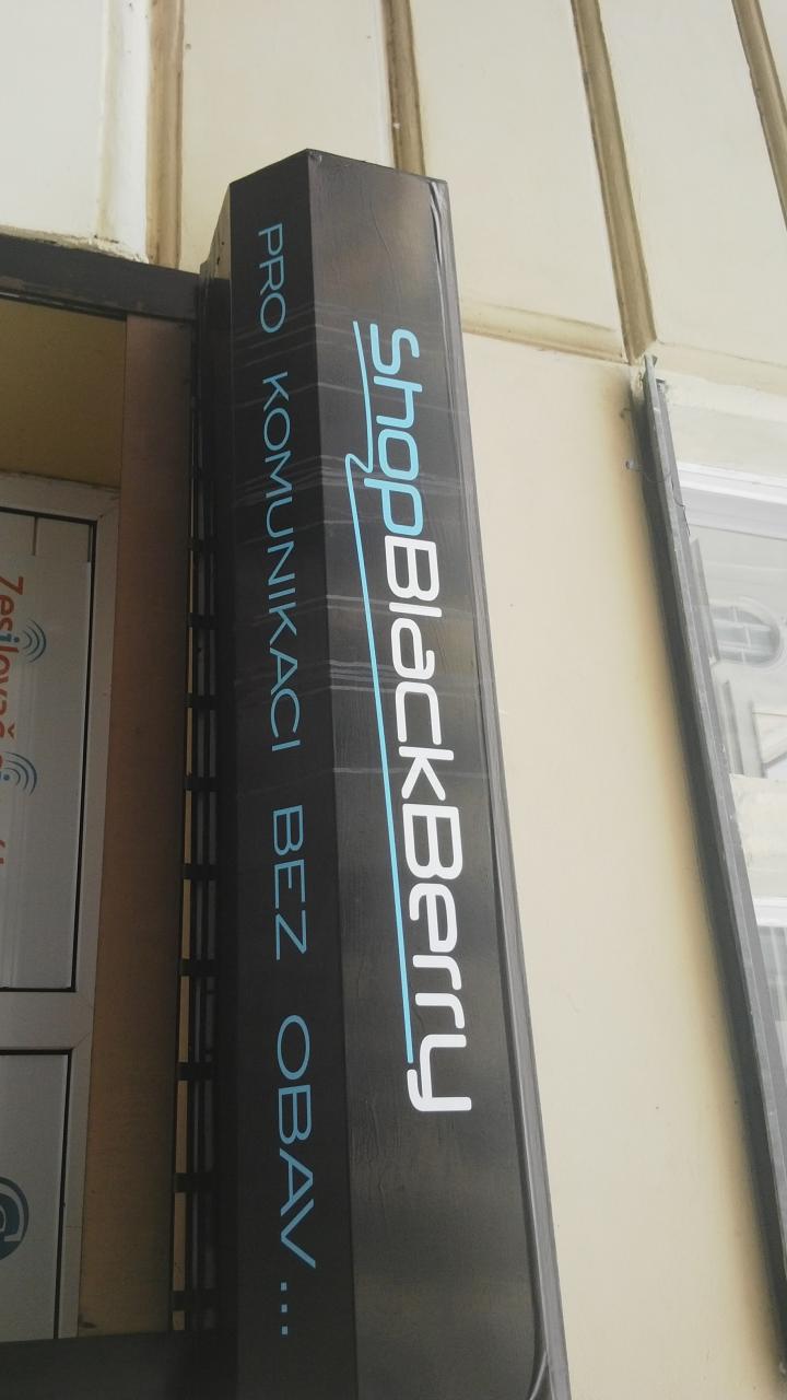 electronics-store