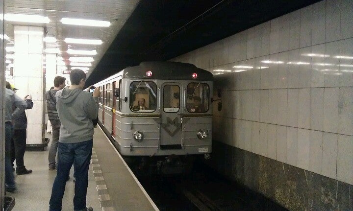 metro-station