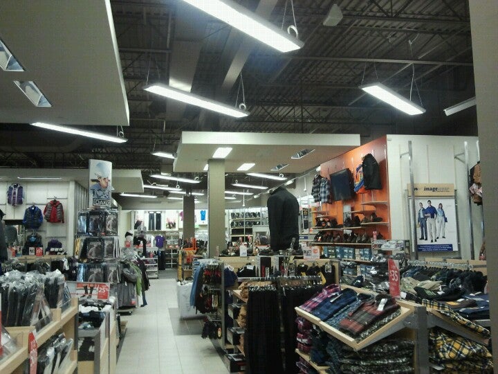 champs mapleview mall