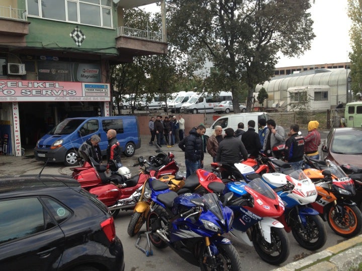 motorcycle-shop