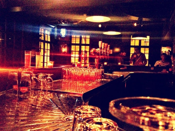 bar
