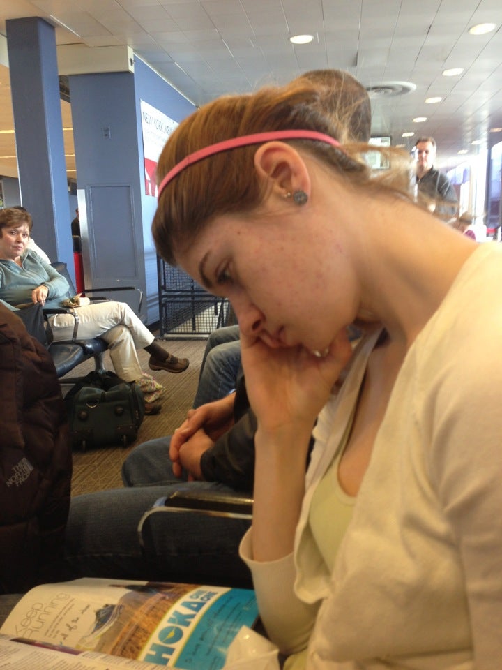 airport-gate