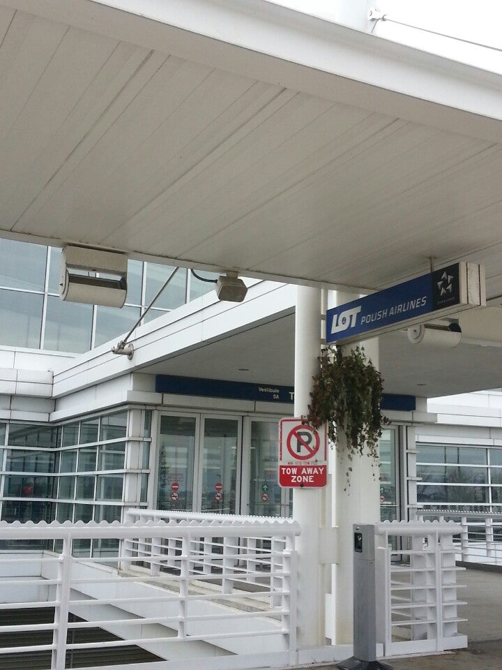 airport-terminal