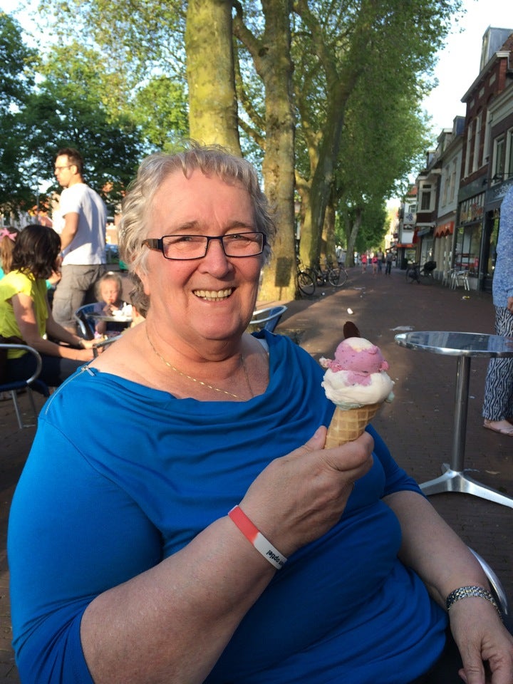 ice-cream-shop