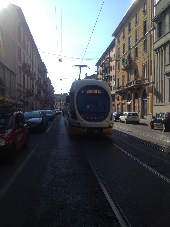 tram-station