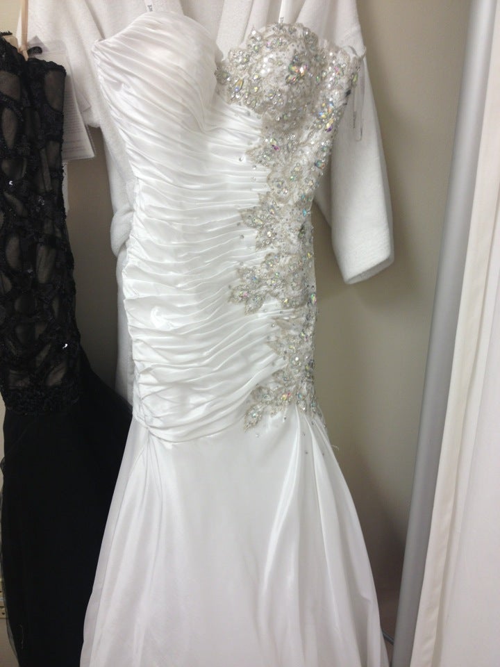 photo of A L'Amour Bridal Shop