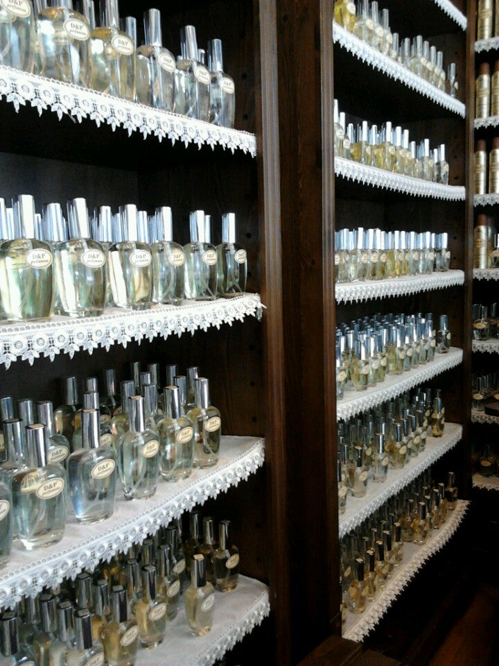 cosmetics-shop