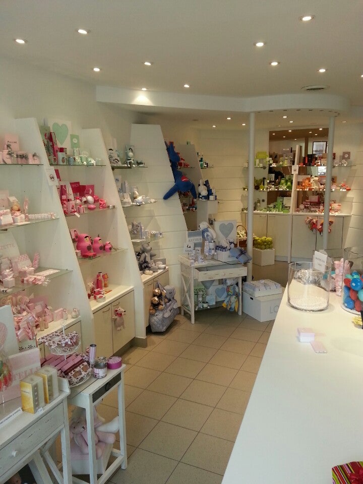 gift-shop