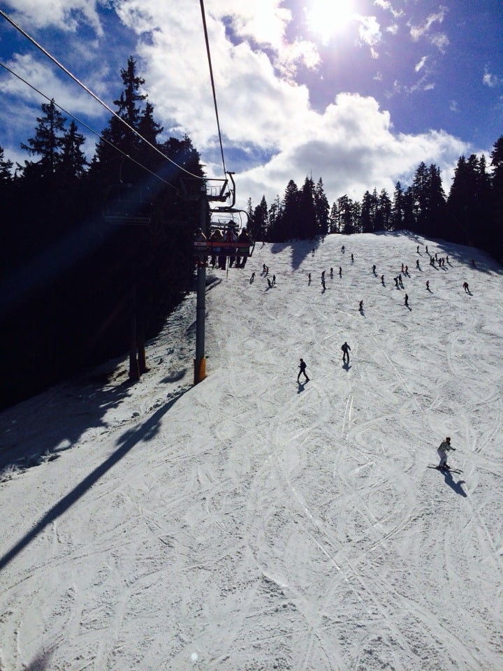 ski-chairlift