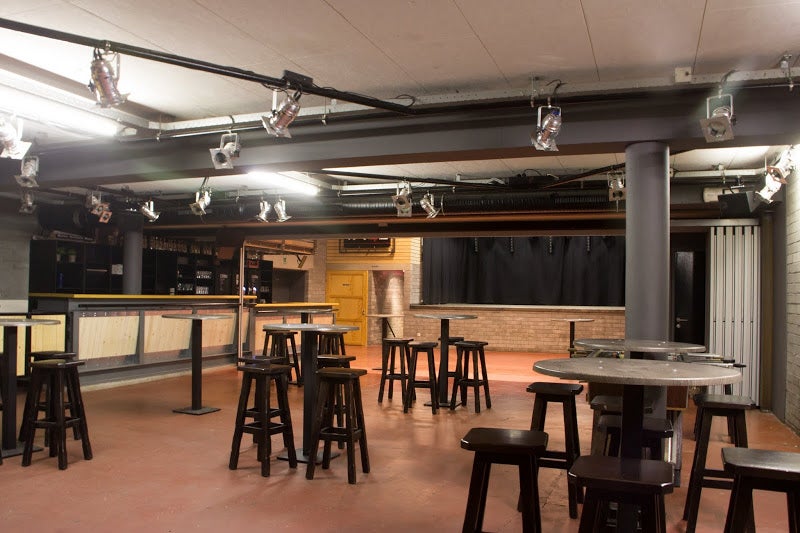 bar