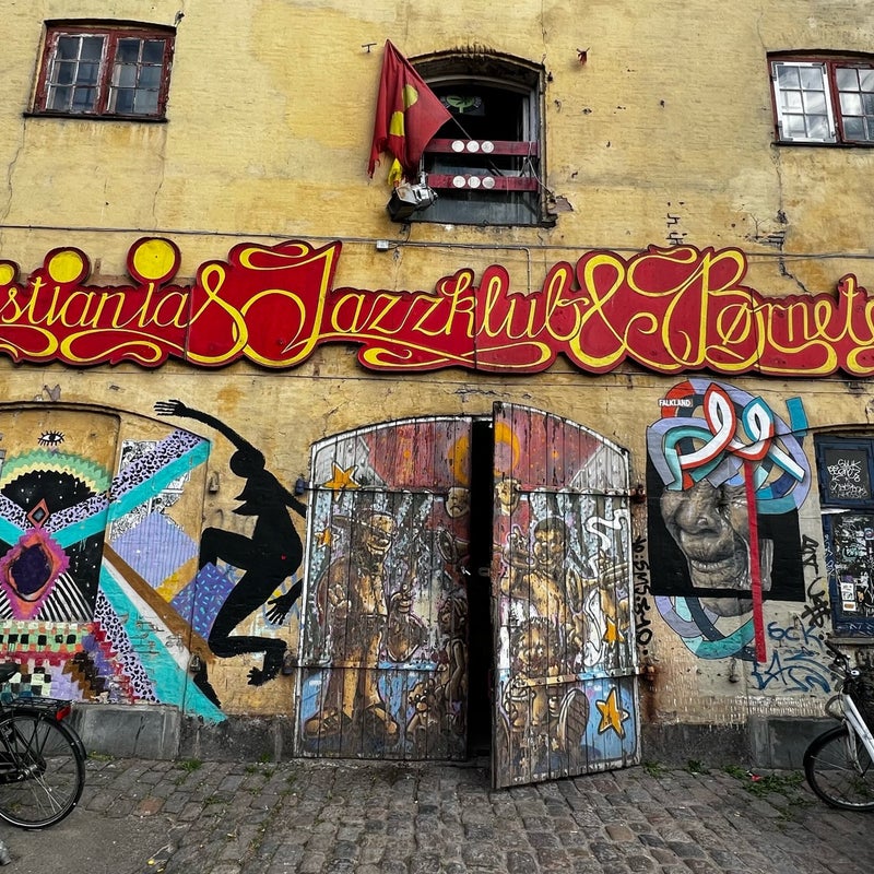 Geführte Boots- und Fahrradtour mit Christiania-Besuch – Bild 1