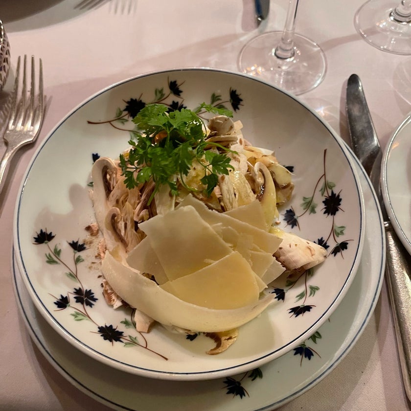 Restaurant le Voltaire - French Restaurant - bar,good service,steak,avocado,grapefruit,mustard sauce