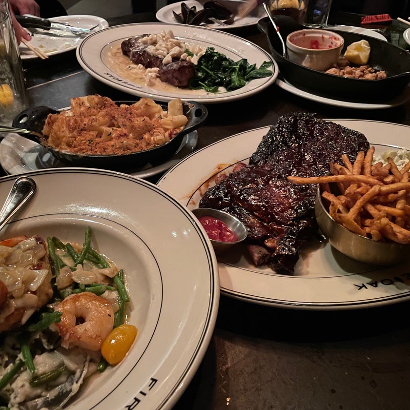 Fire & Oak - American Restaurant - seafood,desserts,beef,lunch,brunch food,liquor,dinner,happy hour,chefs,good for dates,skillets,good for groups,good for business meetings,red sangria,mango rolls,short rib sandwich