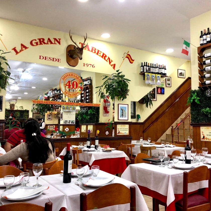La Gran Taberna - BBQ Joint,Spanish Restaurant,Steakhouse - seafood,dinner,crowded,great value,cute,prints,cash only,lively,good for groups,good for special occasions
