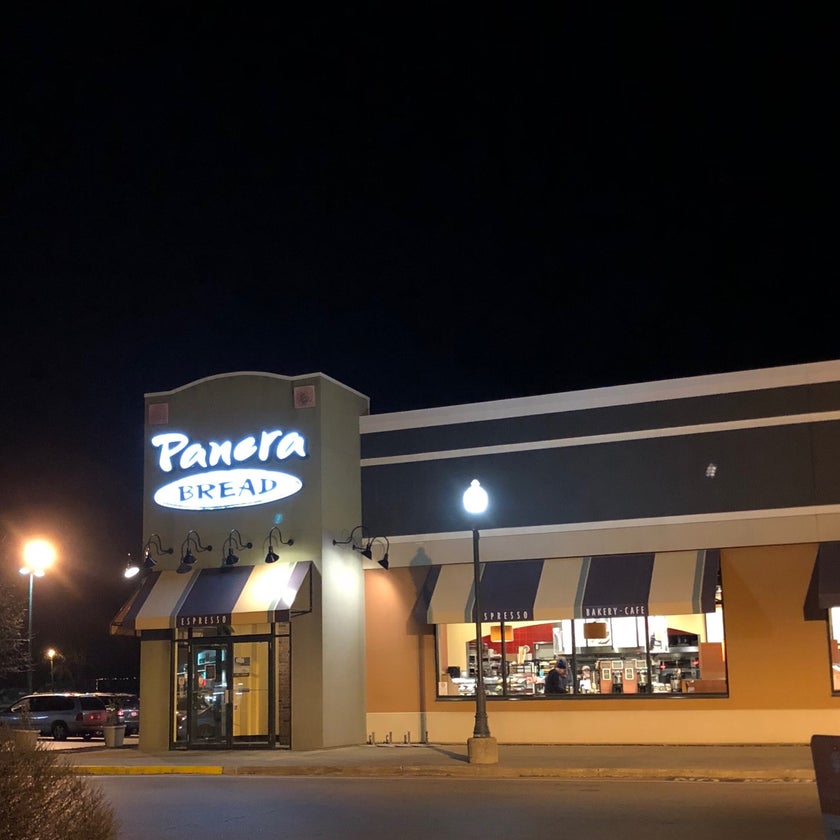 Panera Bread - Bakery,Cafe, Coffee, and Tea House,Fast Food Restaurant,Sandwiches,Salad,Soup - breakfast food,sandwiches,lunch,dinner,dips,mac & cheese,surfing,radio,French onion soup,classical music