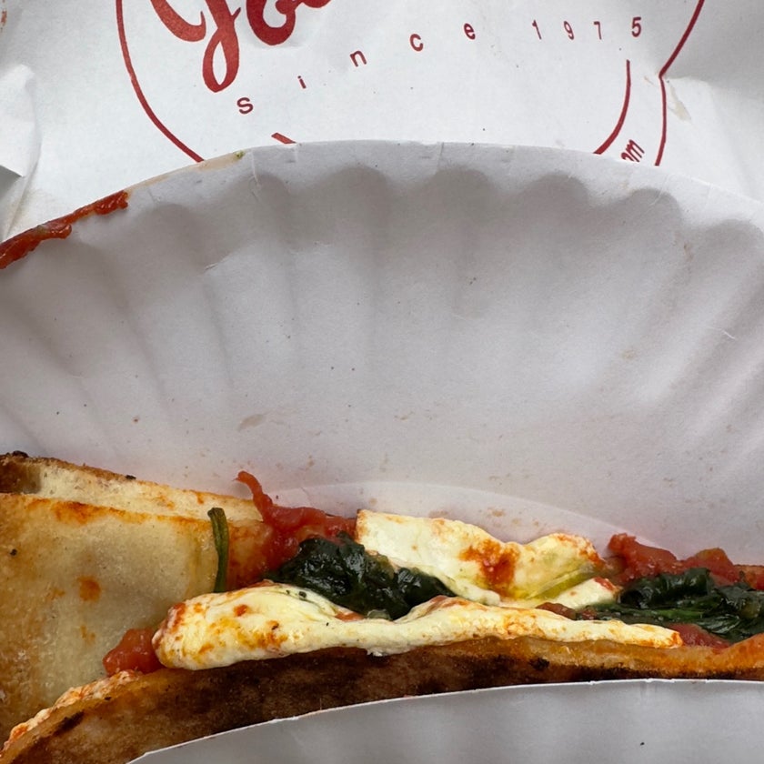 Joe's Pizza FiDi - Pizzeria,Pizza - pizza,cheese,town,city,good for a late night,crispy food,pepperoni,Sicilian slices,good for singles