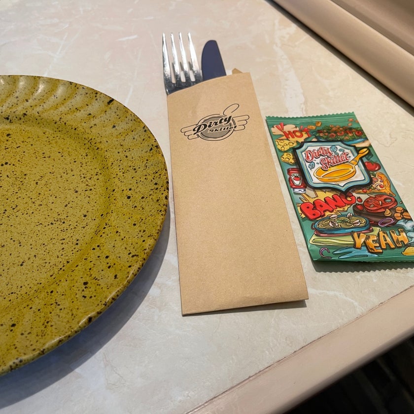 Dirty Skillet Hk - American Restaurant - 