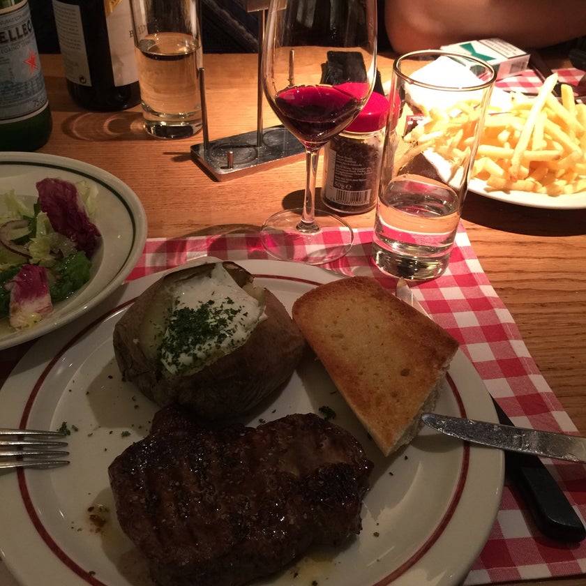 Block House - American Restaurant,Steakhouse - restaurants,bar,lunch,healthy food,chocolate,ice cream,dinner,crowded,trendy,good for groups,good for business meetings,good for special occasions