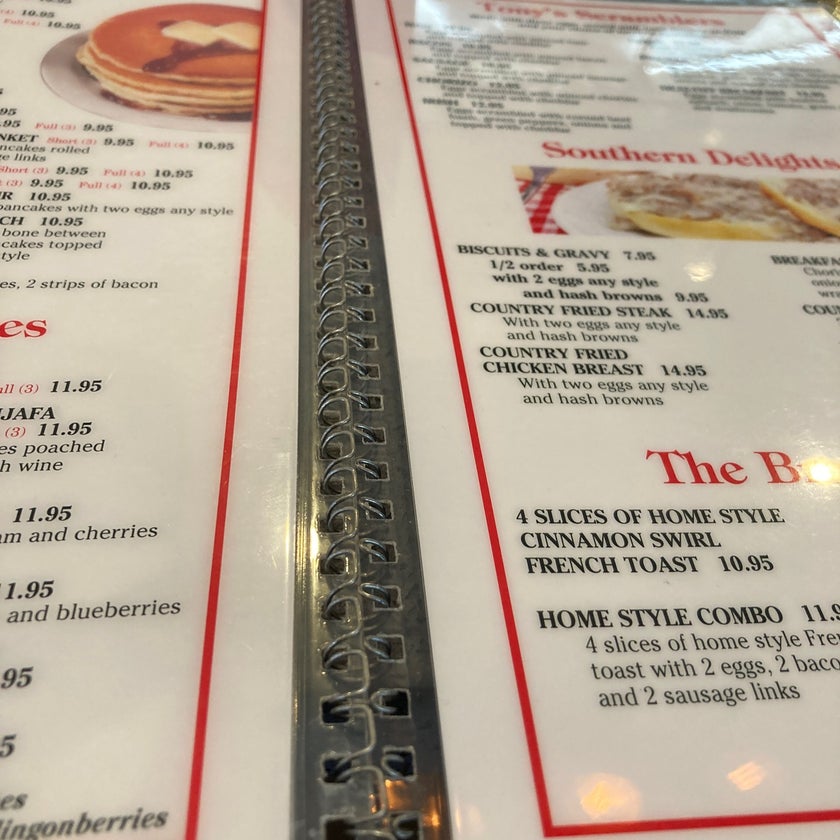 Tony s Breakfast Cafe and Family Restaurant - Café,Diner,American Restaurant,Breakfast & Brunch,American,Cafes - restaurants,coffee,breakfast food,inexpensive,rice,parking,dinner,crowded,great value,potatoes,bacon,ribs,pancakes,good for a late night,biscuits,gravy,diner food,skillets