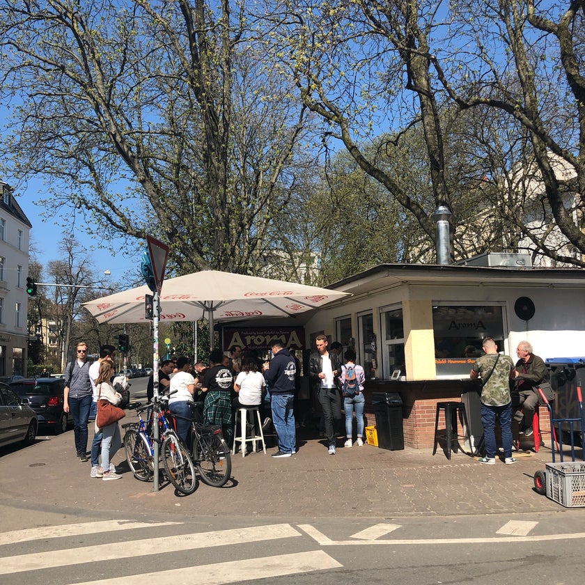 Aroma - Falafel Restaurant,Fast Food Restaurant,Middle Eastern Restaurant - sandwiches,healthy food,town,city,crowded,great value,potatoes,fast food,good for a quick meal,pita,good for groups,hoummus,queue