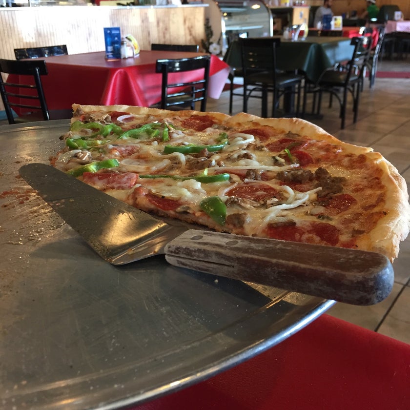Beach Bella Pizza II - Pizzeria - restaurants,bar,BBQ chicken,Stromboli,chicken subs