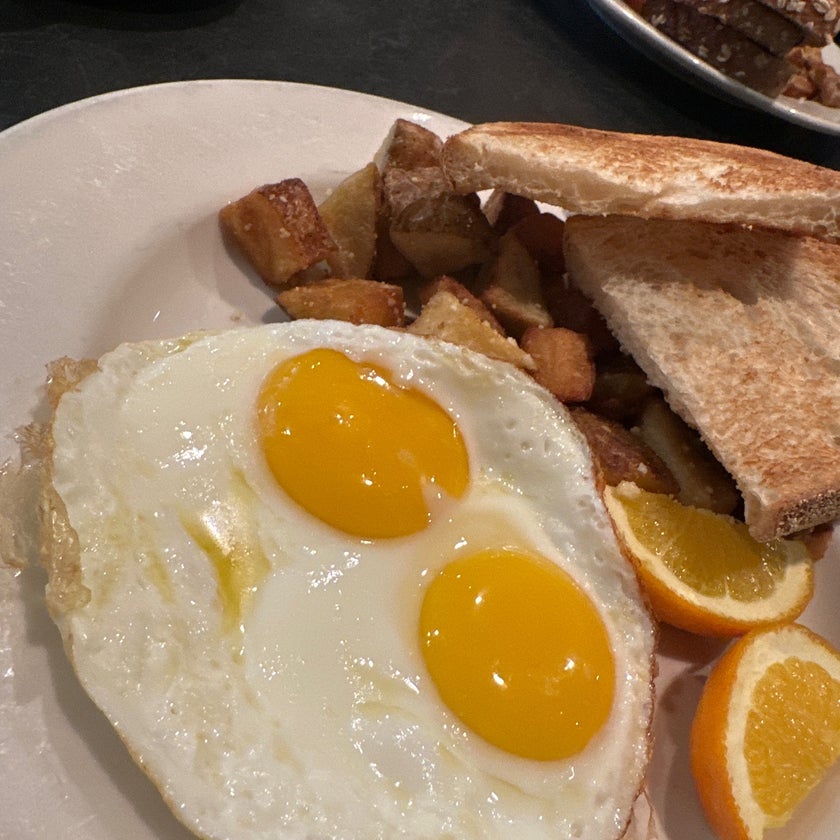 Zaftigs Delicatessen- Brookline - Deli,American Restaurant,Sandwich Spot,Breakfast & Brunch,Delis,American - restaurants,bar,meats,coffee,desserts,chicken,sandwiches,soup,salads,well,lunch,brunch food,healthy food,town,chocolate,eggs,lines,dinner,crowded,great value,potatoes,homemade food,pancakes,avocado,trendy,berries,quesadillas,delis,sodas,raspberry,cream cheese,corned beef,cranberries,sour cream,cilantro,good for groups,tangy,potato pancakes,maple bacon,Rueben,Swiss cheese,applesauce,whoopie pies,latkes,mushroom gravy,chopped liver,bagel chips,banana stuffed french toast