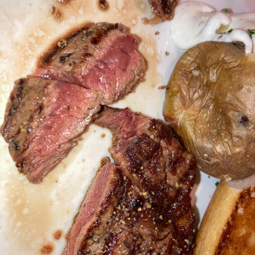 BLOCK HOUSE Elisenhof - Steakhouse,Restaurant - restaurants,bar,quiet,good for dates,baked potatoes,good for groups,good for special occasions