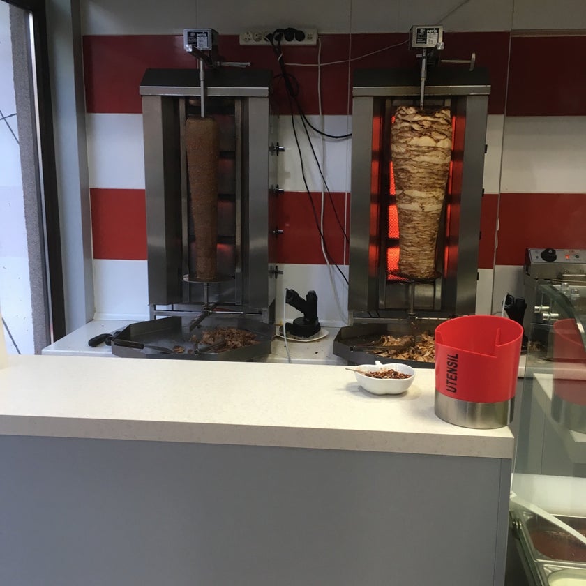 Sultan Express - Kebab Restaurant - bar,crowded,good for a quick meal