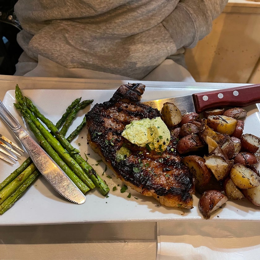 The Water Street Grill - Dessert Shop,New American Restaurant,Seafood Restaurant - 