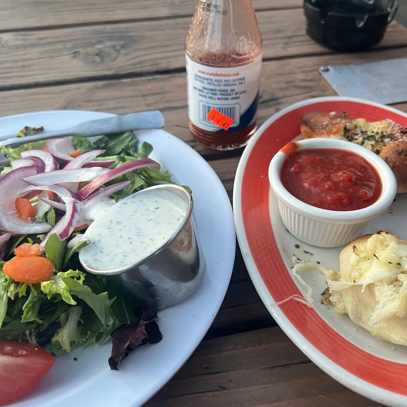Good Neighbor Pizzeria - Pizzeria - good service,beer,pizza,cheese,town,dinner,great value,Caesar salad,calzones,roasted veggies