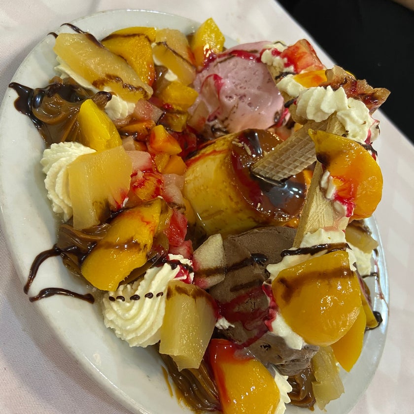 La Gran Taberna - BBQ Joint,Spanish Restaurant,Steakhouse - seafood,dinner,crowded,great value,cute,prints,cash only,lively,good for groups,good for special occasions